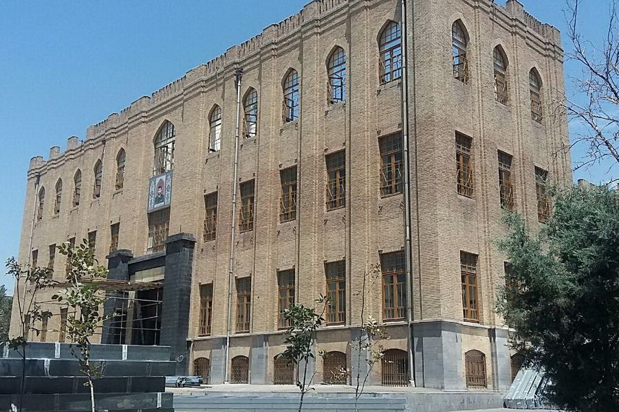 پروژه ال اس اف -2-جایگزینی سقف شیبدار ساختمان قدیمی دانشگاه افسری امام علی