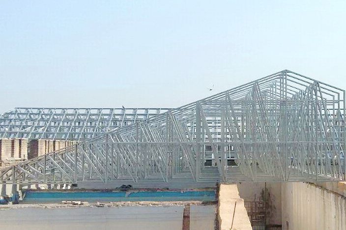 پروژه ال اس اف -5-جایگزینی سقف شیبدار ساختمان قدیمی دانشگاه افسری امام علی